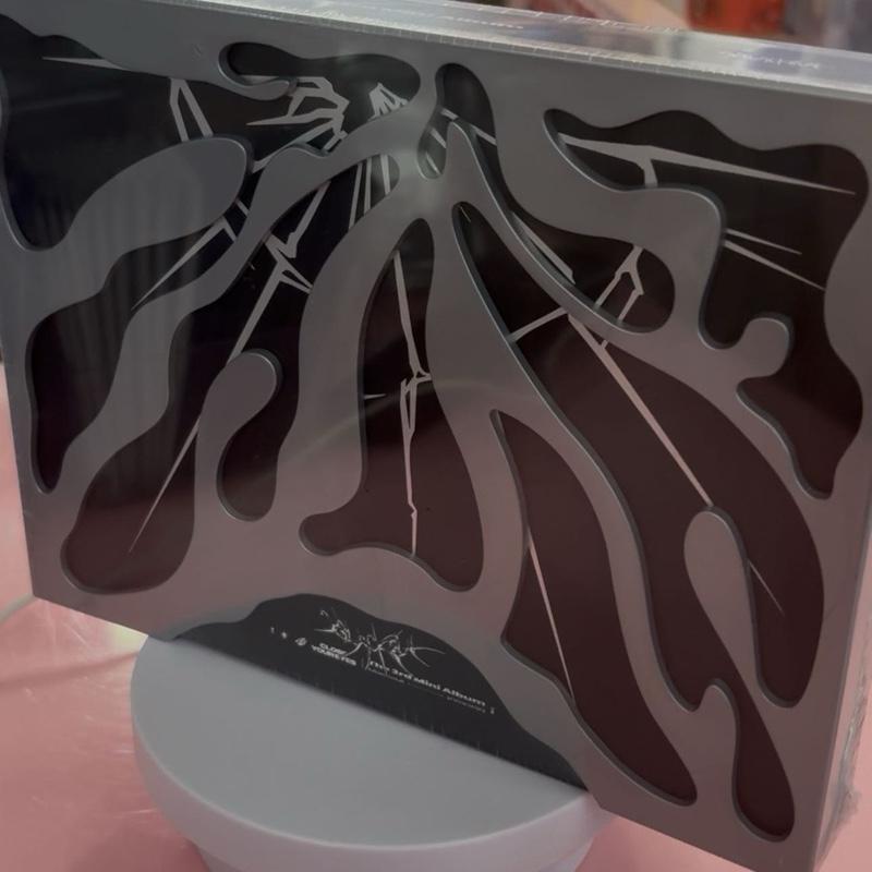 Close Your Eyes - Blackout Albums