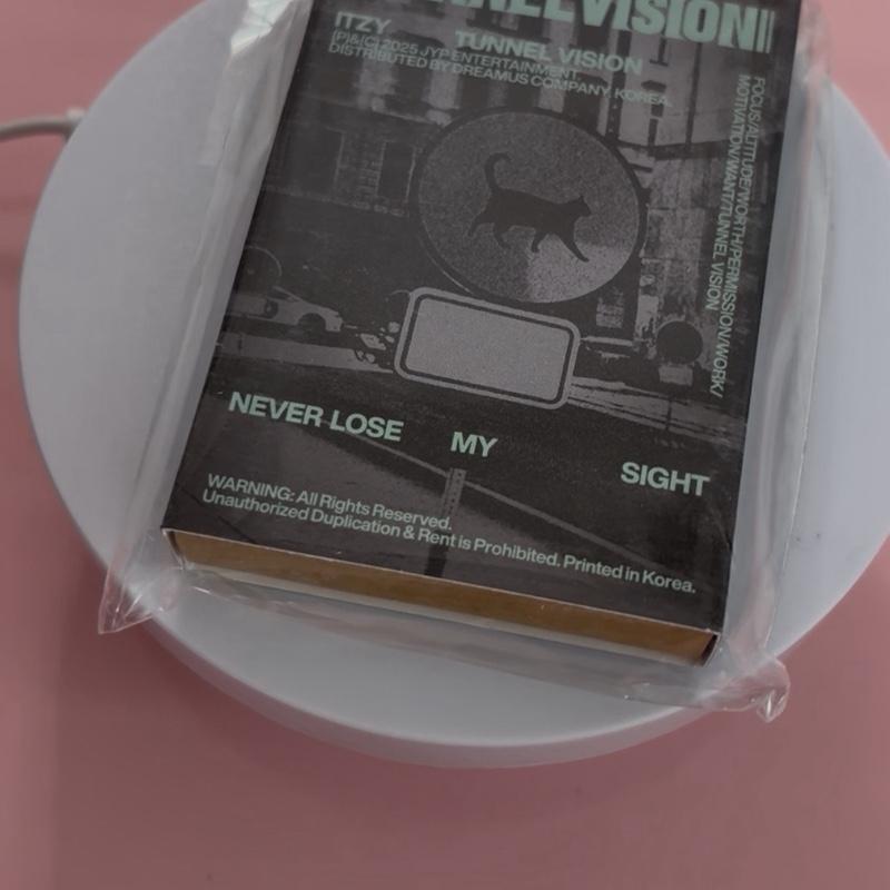 Itzy - Tunnel Version Albums