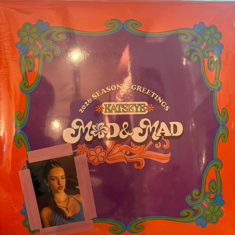 Katseye - Seasons Greeting 2026 with Weverse preorder bonus